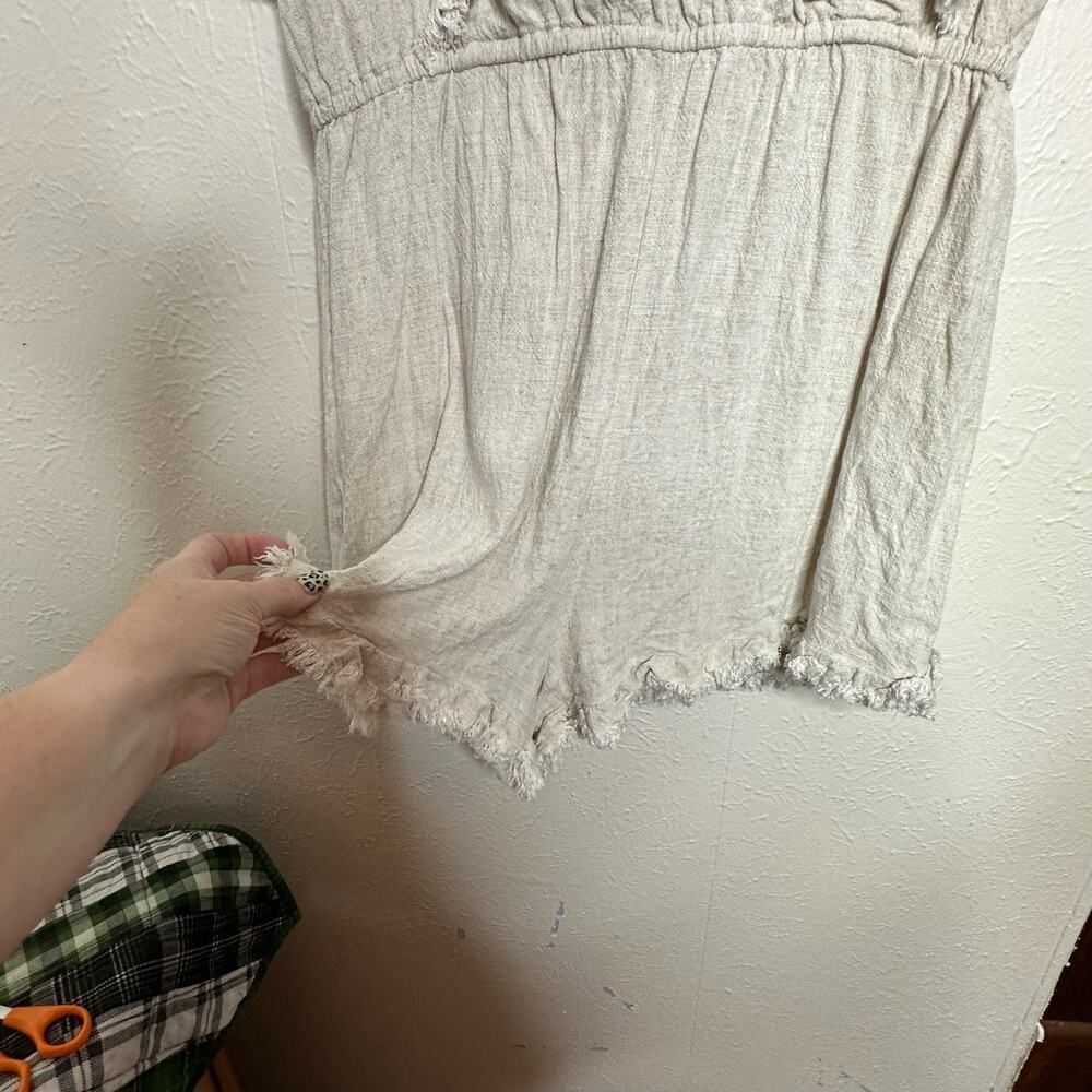 UmGee Cream Linen Blend Fringe flutter sleeve Elastic Waist Romper Woman's Large - Picture 3 of 9